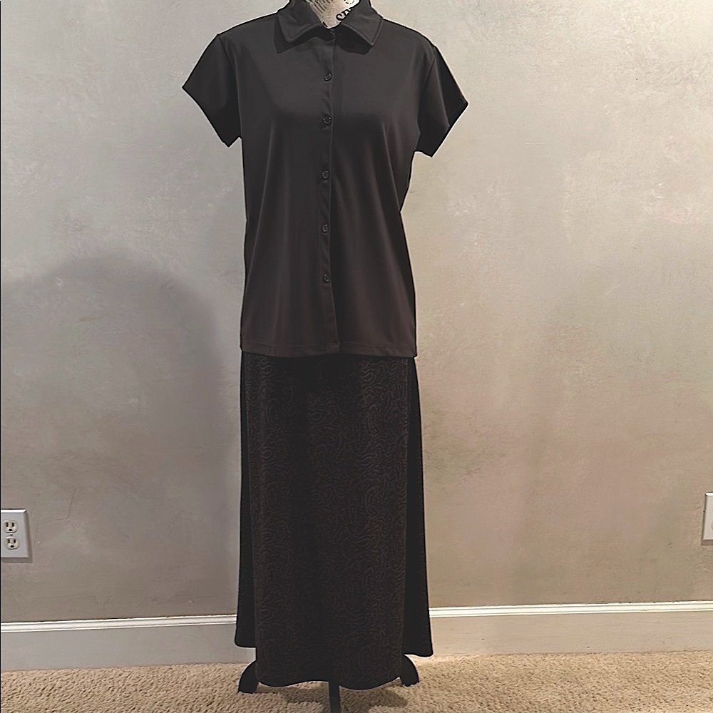2 pc Elegant black & dark olive green Women's Skirt and matching top
